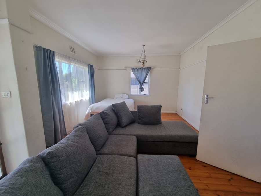 3 Bedroom Property for Sale in Oakdale Western Cape
